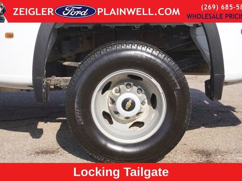 Used 2023 Chevrolet Silverado 3500 W/T w/ WT Fleet Convenience Package image 9