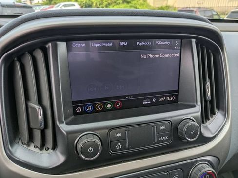 Used 2020 Chevrolet Colorado Z71 w/ Z71 Midnight Edition AWD/4WD image 13
