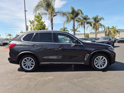Used 2019 BMW X5 xDrive40i w/ Parking Assistance Package AWD/4WD image 11