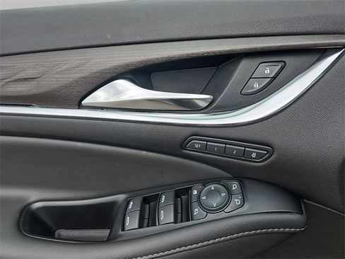 Certified 2023 Buick Enclave Avenir w/ Avenir Technology Package image 27