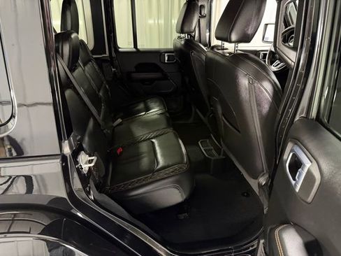 Used 2022 Jeep Wrangler Unlimited Sahara image 8