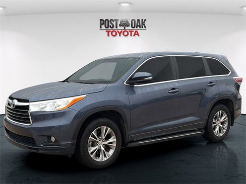 Used 2014 Toyota Highlander Plus image 3