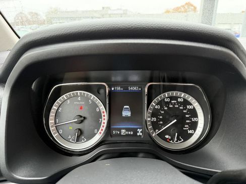 Used 2019 Nissan Titan SV image 18