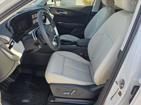 New 2026 Audi Q3 quattro 2.0T AWD/4WD image 2