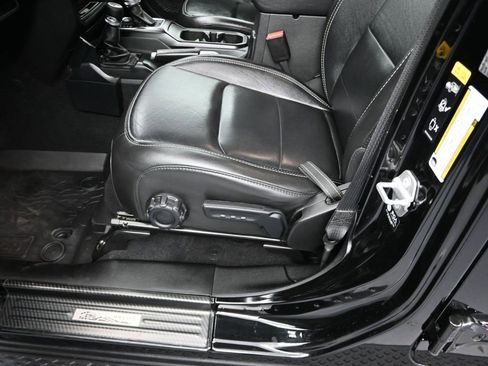 Used 2022 Jeep Gladiator Overland w/ Popular Equipment Package image 31