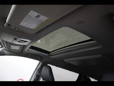 Used 2019 Toyota Sienna SE Premium FWD image 25