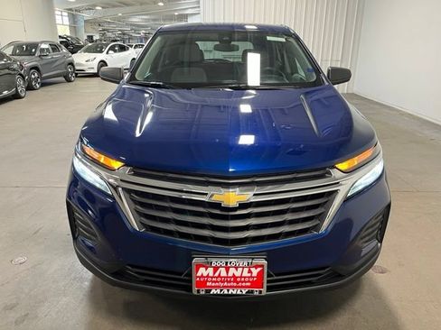 Used 2022 Chevrolet Equinox LS w/ LS Convenience Package AWD/4WD image 8
