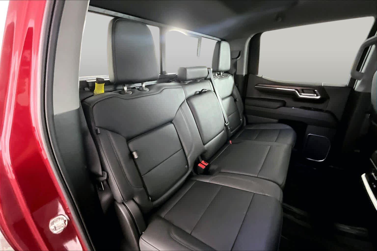 Used 2023 GMC Sierra 1500 SLT AWD/4WD image 19