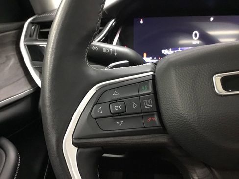 Used 2022 Jeep Grand Cherokee L Limited w/ Luxury Tech Group II AWD/4WD image 50