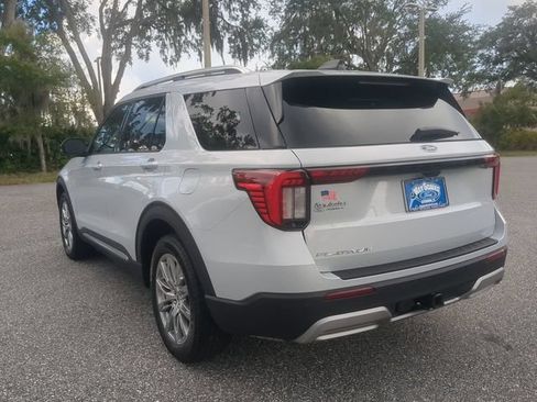 New 2026 Ford Explorer Platinum RWD image 18