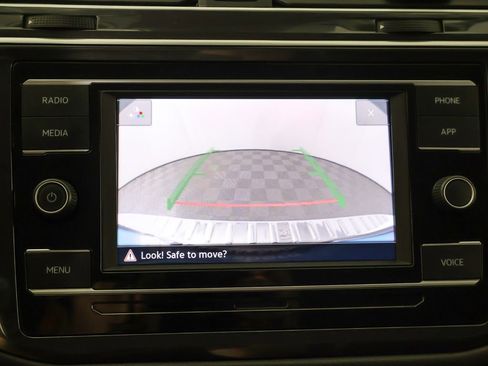 Used 2024 Volkswagen Tiguan S image 42