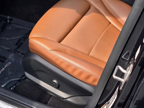 Used 2023 Mercedes-Benz GLC 300 4MATIC Coupe image 35