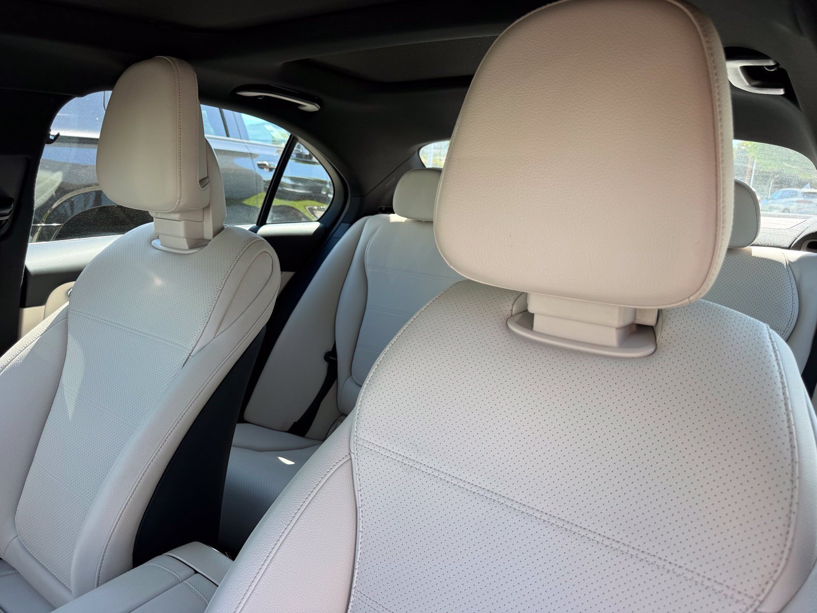 Used 2024 Mercedes-Benz C 300 Sedan image 27