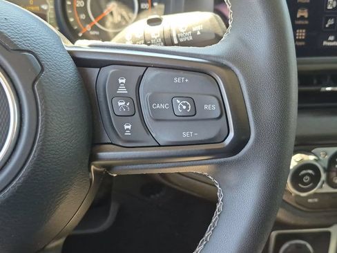 Used 2025 Jeep Wrangler Unlimited Sport AWD/4WD image 22
