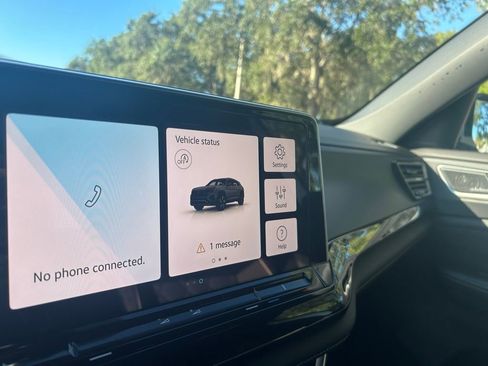 New 2026 Volkswagen Atlas Cross Sport SEL Premium R-Line image 13