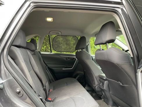 Used 2024 Toyota RAV4 LE image 22