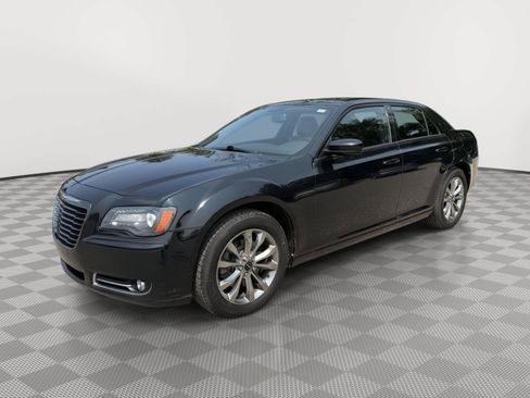 Used 2014 Chrysler 300 S AWD/4WD image 5
