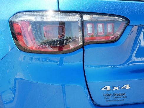 Used 2025 Jeep Compass Limited AWD/4WD image 17