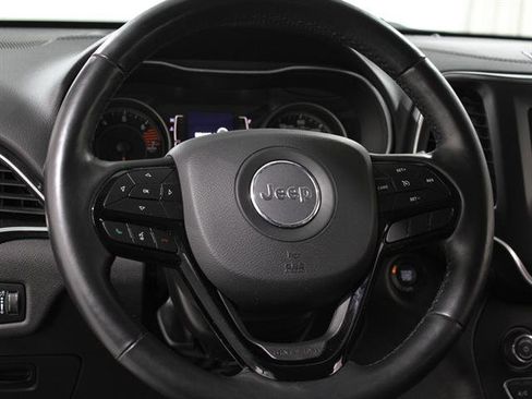 Used 2021 Jeep Cherokee Latitude Plus image 9