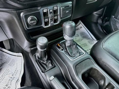 Certified 2023 Jeep Wrangler Unlimited Sahara w/ Cold Weather Group AWD/4WD image 18