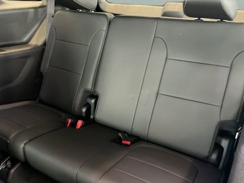 Used 2023 Chevrolet Traverse LT w/ LPO, Floor Liner Package image 21