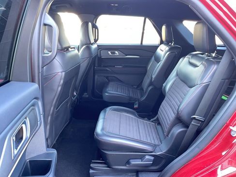 Used 2025 Ford Explorer ST-Line image 8