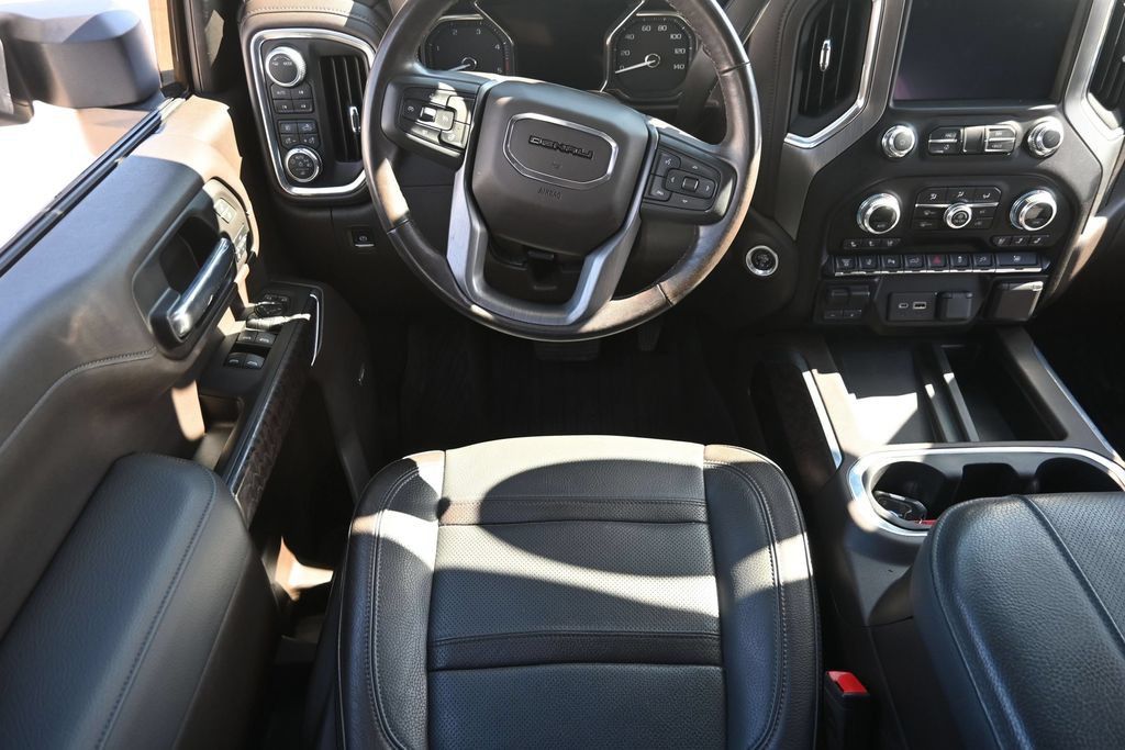 Used 2023 GMC Sierra 3500 Denali w/ Technology Package AWD/4WD image 15