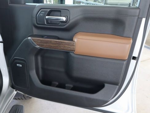 Used 2020 Chevrolet Silverado 3500 High Country w/ Technology Package image 50