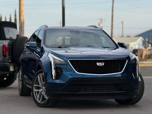 Used 2019 Cadillac XT4 Sport image 2