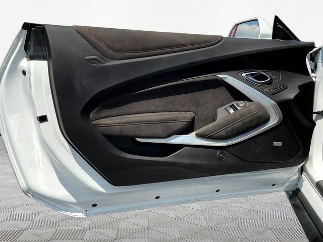 Used 2021 Chevrolet Camaro ZL1 RWD image 19