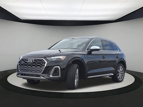 Certified 2023 Audi SQ5 Premium Plus image 3