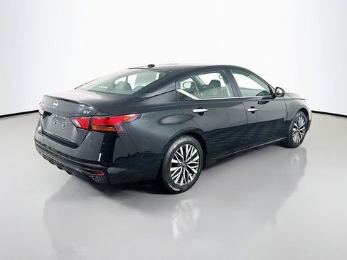 Used 2024 Nissan Altima 2.5 SV image 7