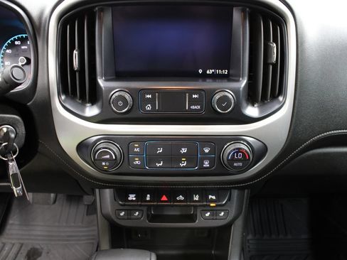 Used 2020 GMC Canyon SLE w/ Driver Alert Package AWD/4WD image 16