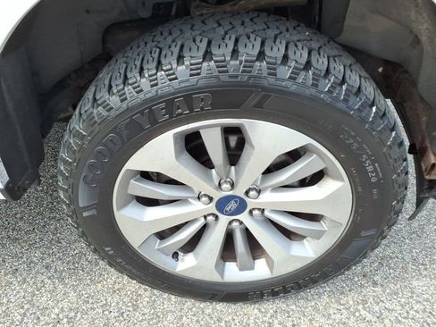 Used 2017 Ford F150 XL w/ Equipment Group 101A Mid AWD/4WD image 12