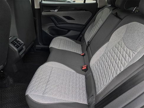 Used 2025 Volkswagen Tiguan S image 12