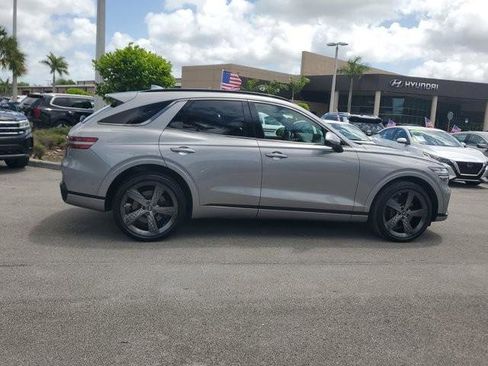 Used 2023 Genesis GV70 2.5T w/ Sport Prestige Package image 4