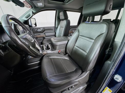 Used 2022 GMC Sierra 2500 Denali w/ Denali Ultimate Package AWD/4WD image 16
