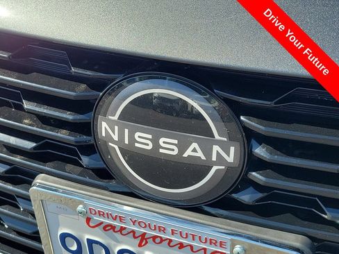 Used 2025 Nissan Sentra SV FWD image 32