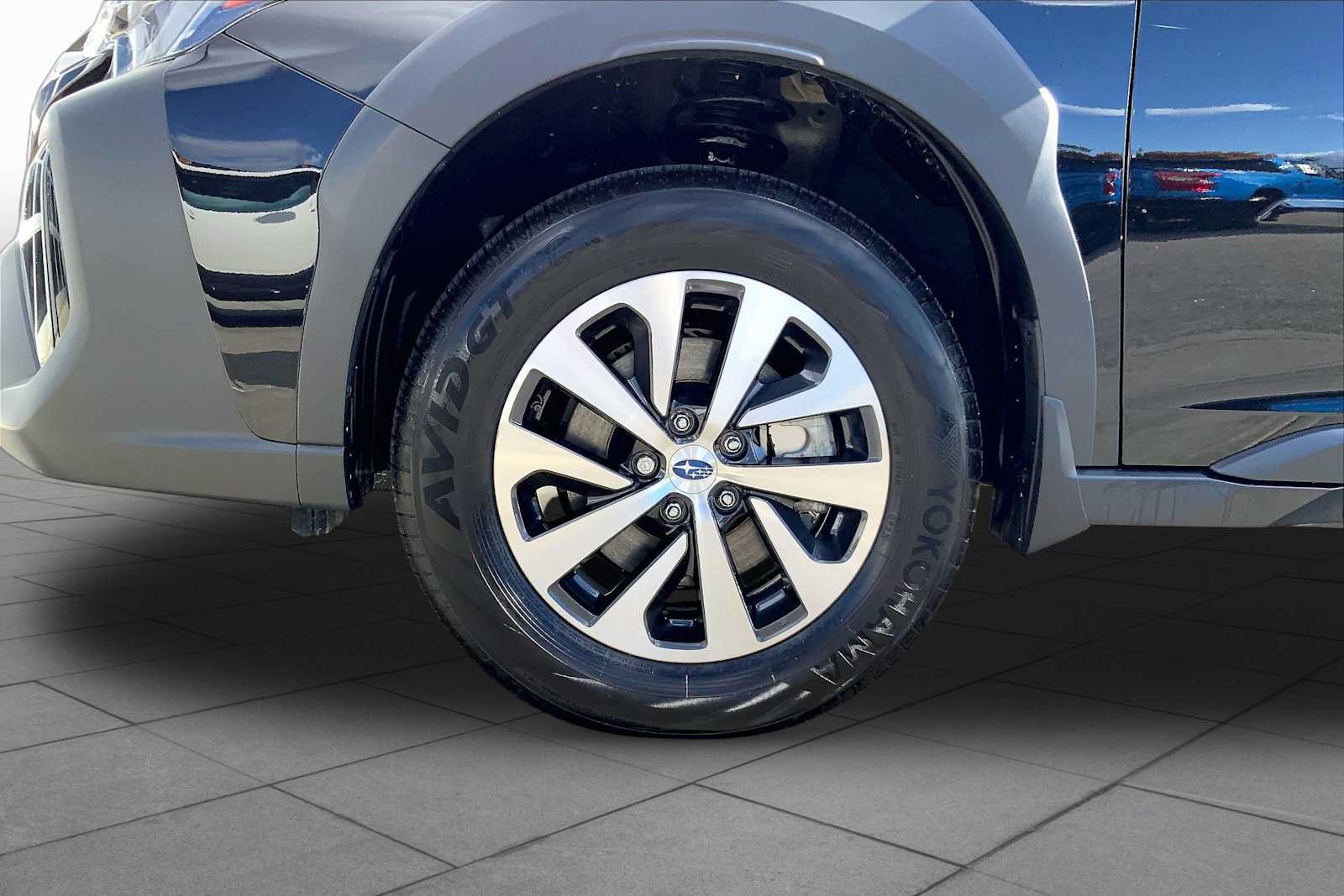 Used 2025 Subaru Outback Premium AWD/4WD image 12
