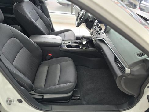 Used 2023 Nissan Altima 2.5 SV w/ SV Premium Package image 25