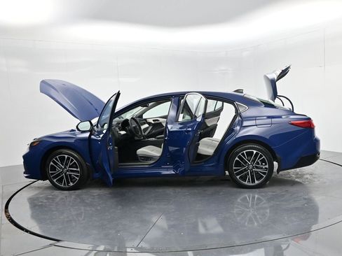 New 2026 Toyota Camry XLE w/ Premium Plus Package image 69