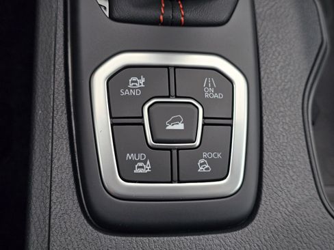 New 2026 Nissan Frontier PRO-4X AWD/4WD image 23