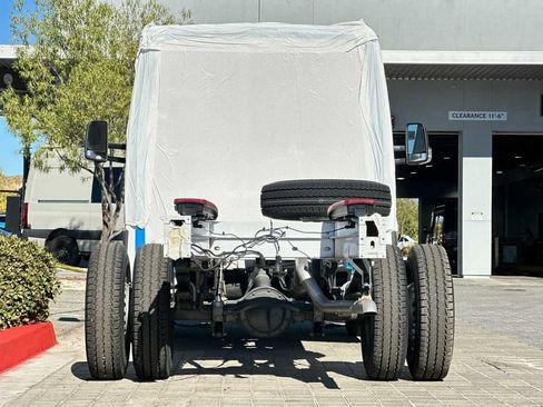 Used 2024 Mercedes-Benz Sprinter 4500 image 24