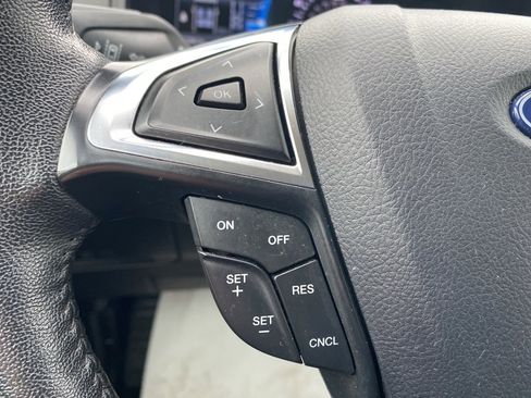 Used 2024 Ford Edge SEL image 26