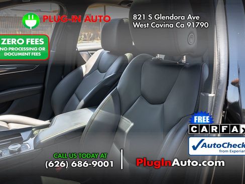 Used 2022 Cadillac CT5 V RWD image 2