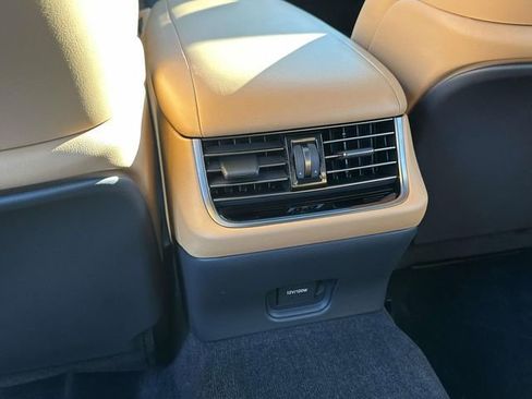 Used 2022 Lexus LS 500 AWD image 18