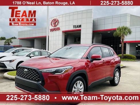 Certified 2024 Toyota Corolla Cross LE image 1