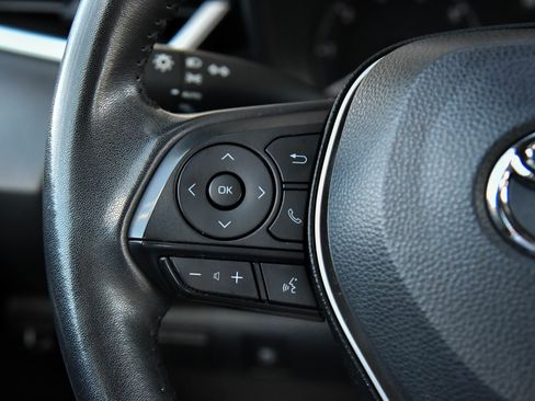 Used 2024 Toyota Corolla SE w/ SE Package image 33