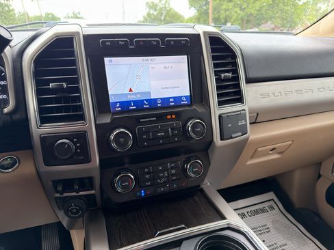 Used 2020 Ford F350 Lariat w/ Lariat Ultimate Package AWD/4WD image 19