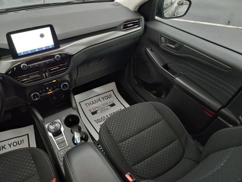 Used 2025 Ford Escape Active AWD/4WD image 17